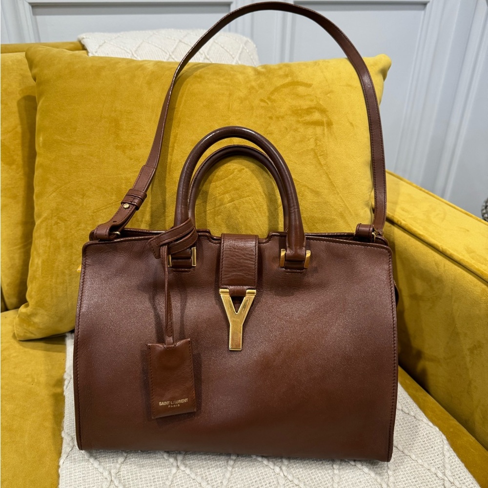 Yves Saint Laurent… Y-aligned Vintage Cuir Gras Mini Bag..